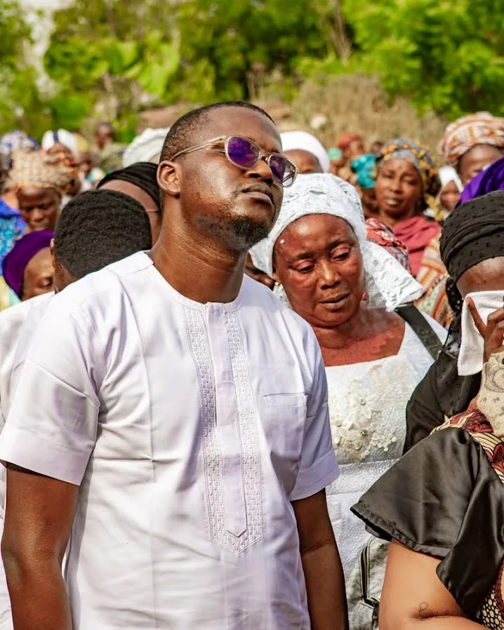 Saying goodbye to Mum.
